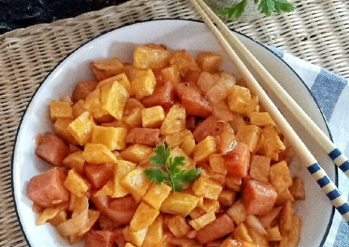 Potato Spam Ketchup Stir Fry