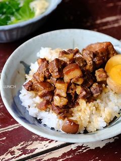 五香手切滷肉飯 的食譜成品照片