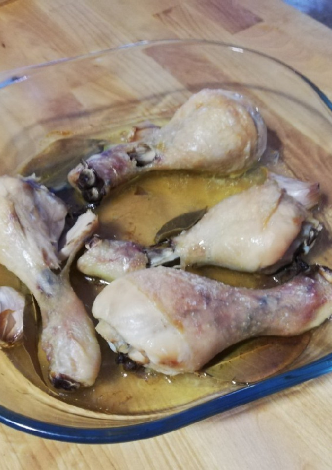 Una foto de Muslitos de pollo al horno