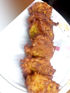 लौकी के पकौड़े(lauki ke pakode recipe in hindi) रेसिपी मुख्य फोटो