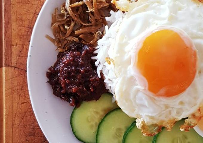 Recipe of Quick Nasi Lemak – A Malaysian Story