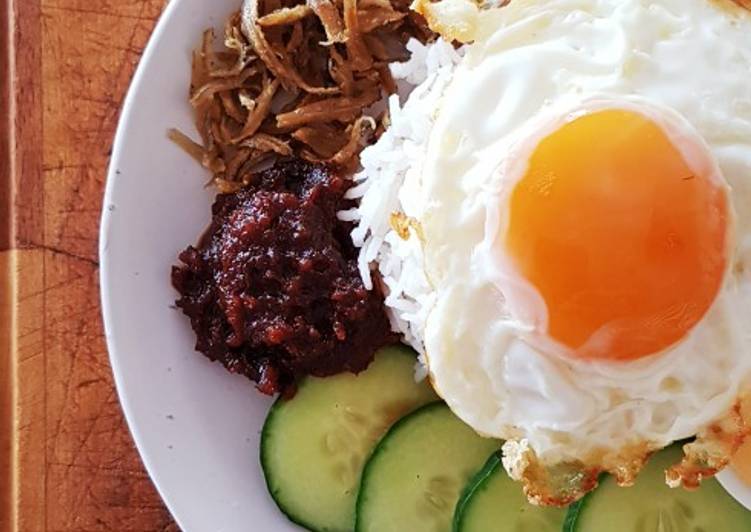 Simple Way to Prepare Any-night-of-the-week Nasi Lemak - A Malaysian Story