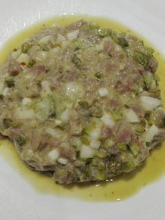 Una foto de Tartar de solomillo de cerdo