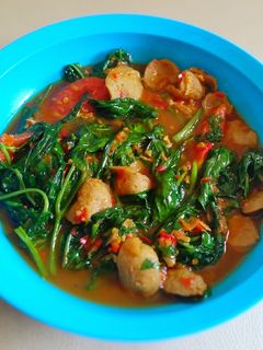 Foto resep Cah Kangkung Terasi Bakso