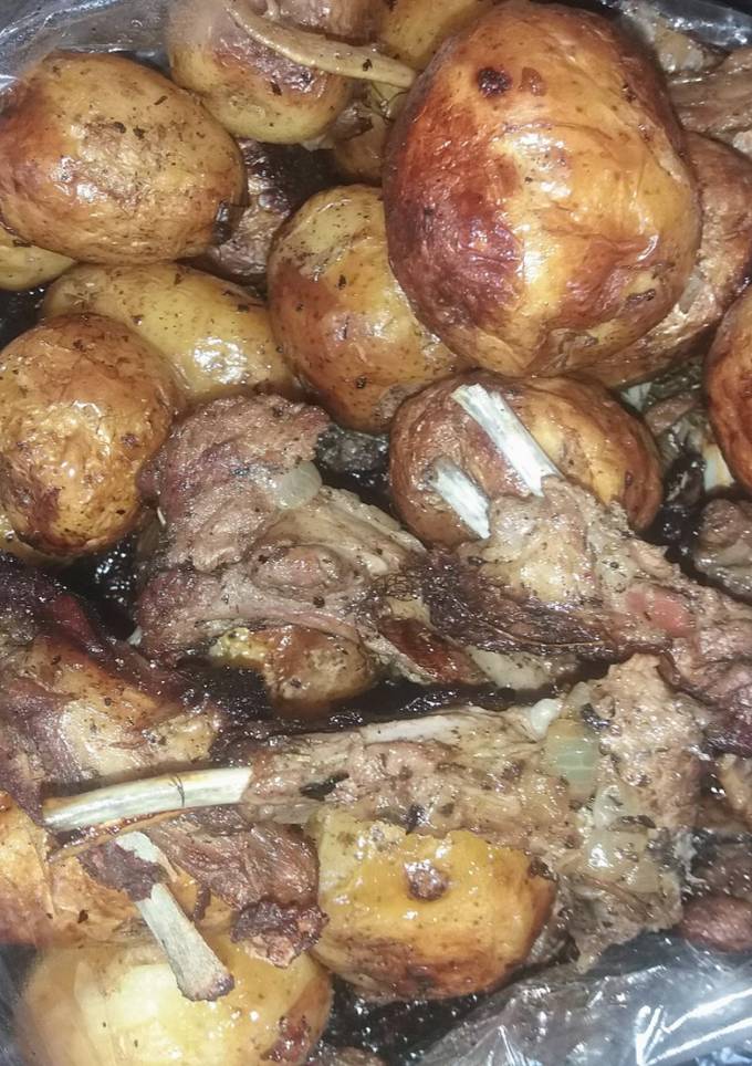 Картопля з реберцями