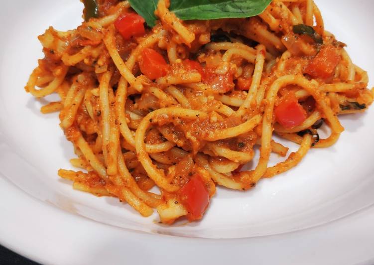 Spaghetti in Arabiatta sauce