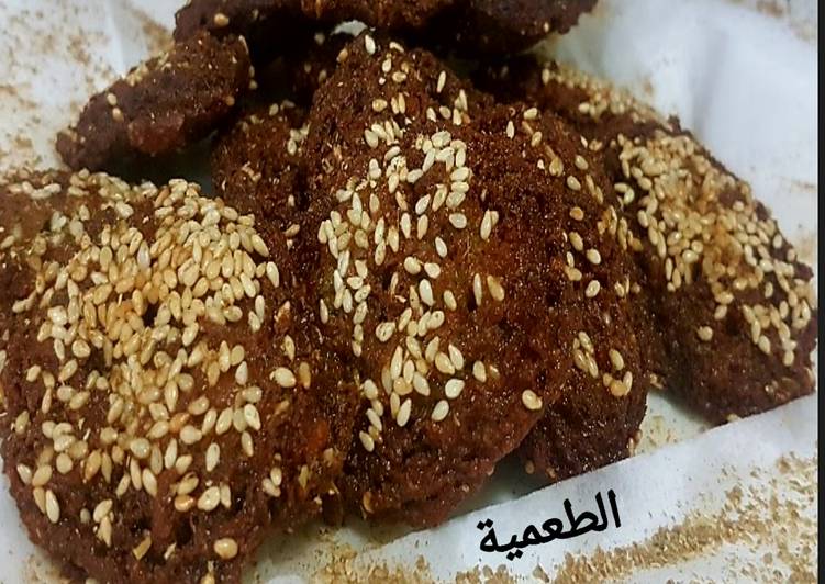 الطعمية(الفلافل) البيتي المقرمشة ❤ فطور مصري طريقة الحفظ والتجميد