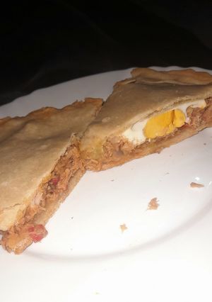Una foto de Tarta de atún y arvejas💫