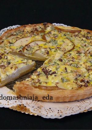 Фото Тарт с грушами и сыром.