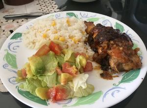 Una foto de Pollo en salsa de maracuyá