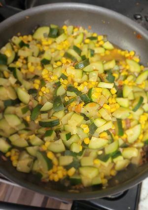 Una foto de Calabacitas con tocino (fácil y delicioso)