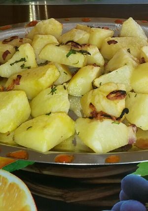 A picture of Fried potatoes.