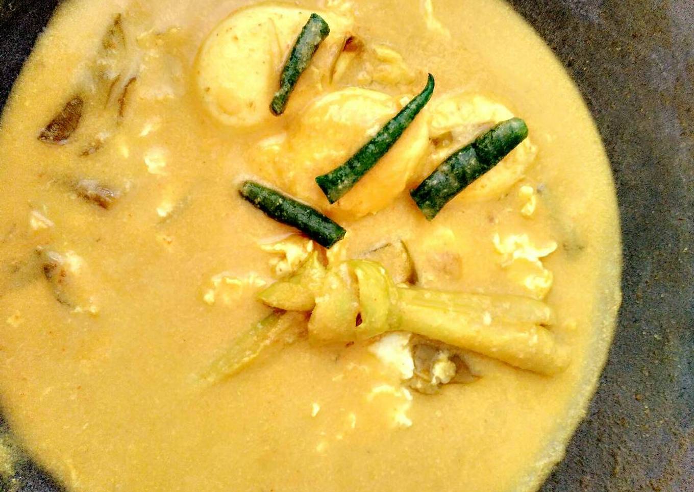 Gulai telur bebek