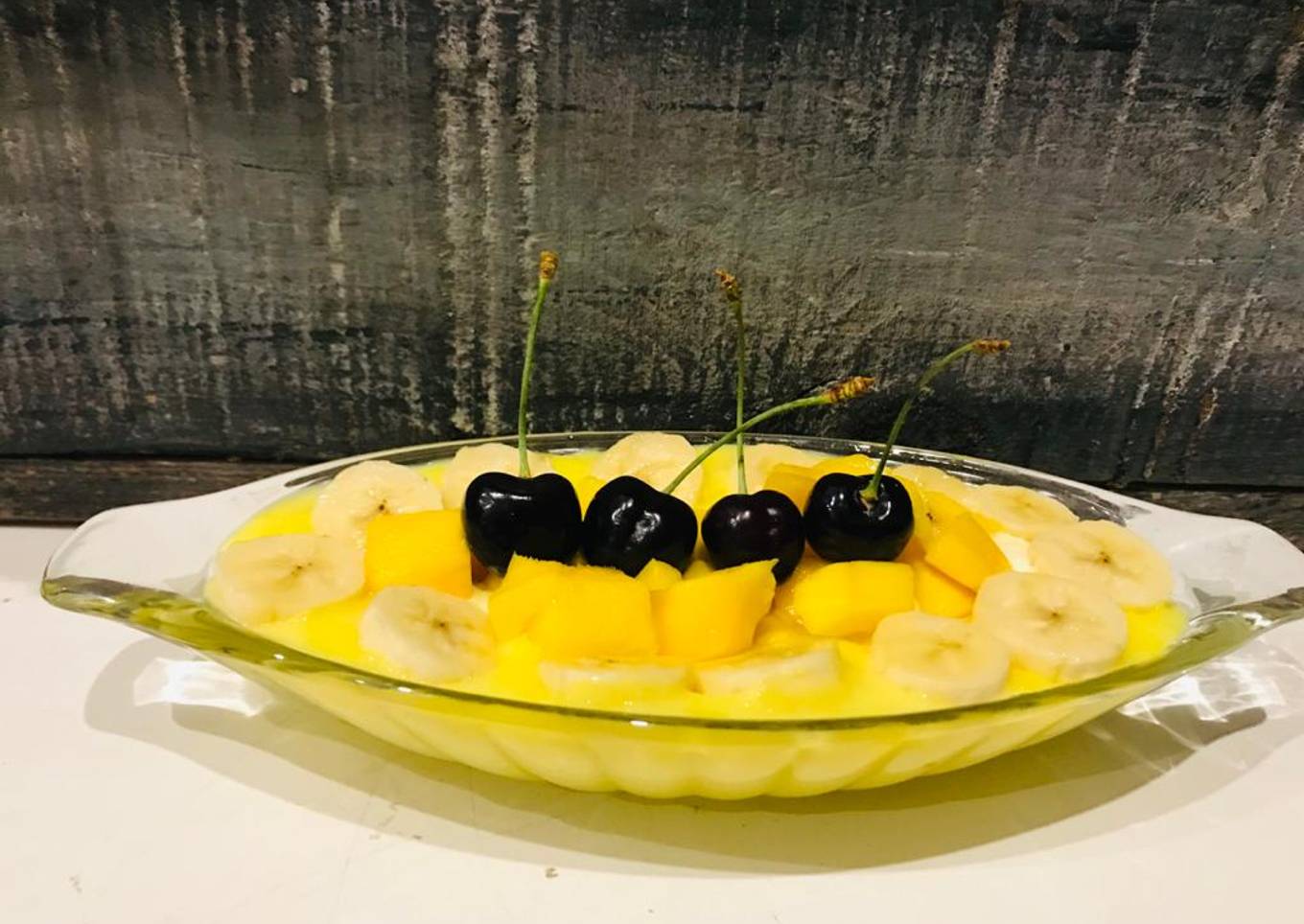 Tri-color mango custard