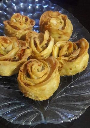 A picture of Roses samosa.
