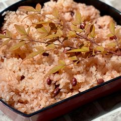 A picture of Japanese Red Rice (Osekihan お赤飯).