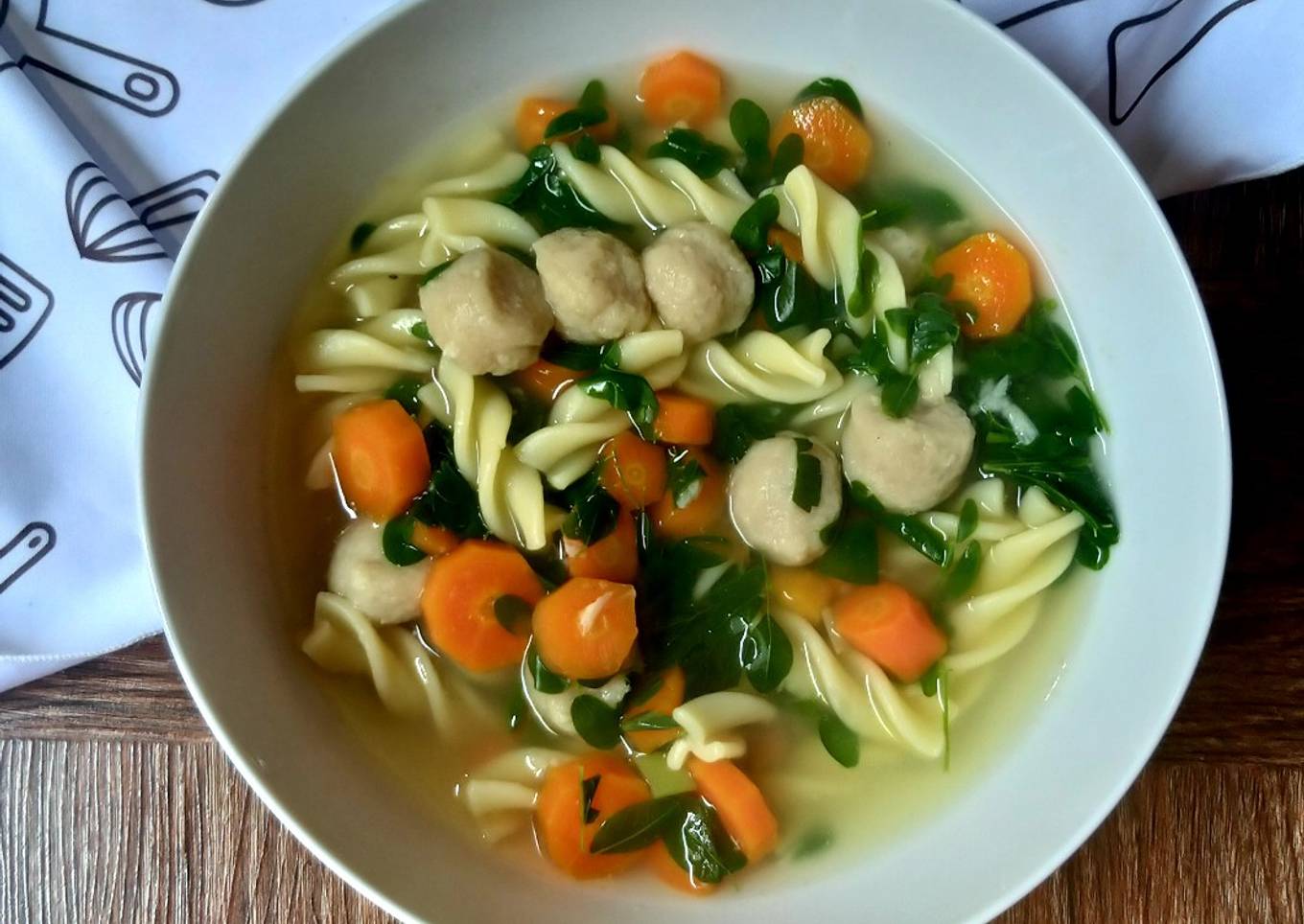 Sup baso ayam daun kelor