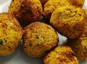 Una foto de falafel airfryer