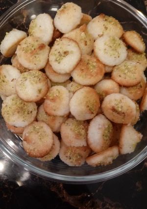 عکسی از دستور شیرینی نارگیلی😊
