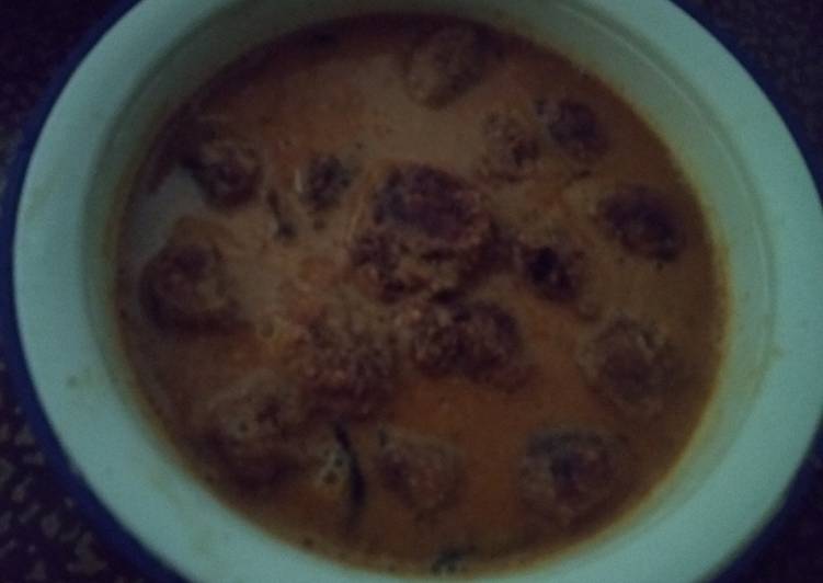 Enchorer kofta (jackfruit kofta curry)