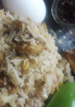 A picture of Chicken fried rice.