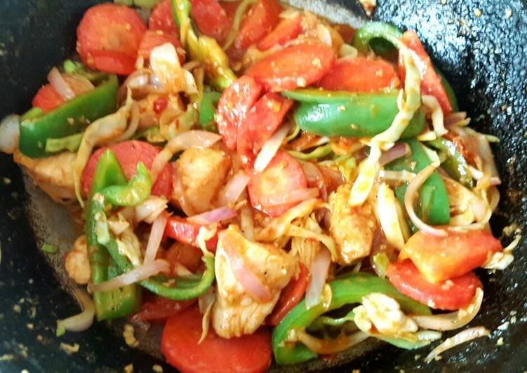 Chicken and Veggie Stir fry with rice 😋