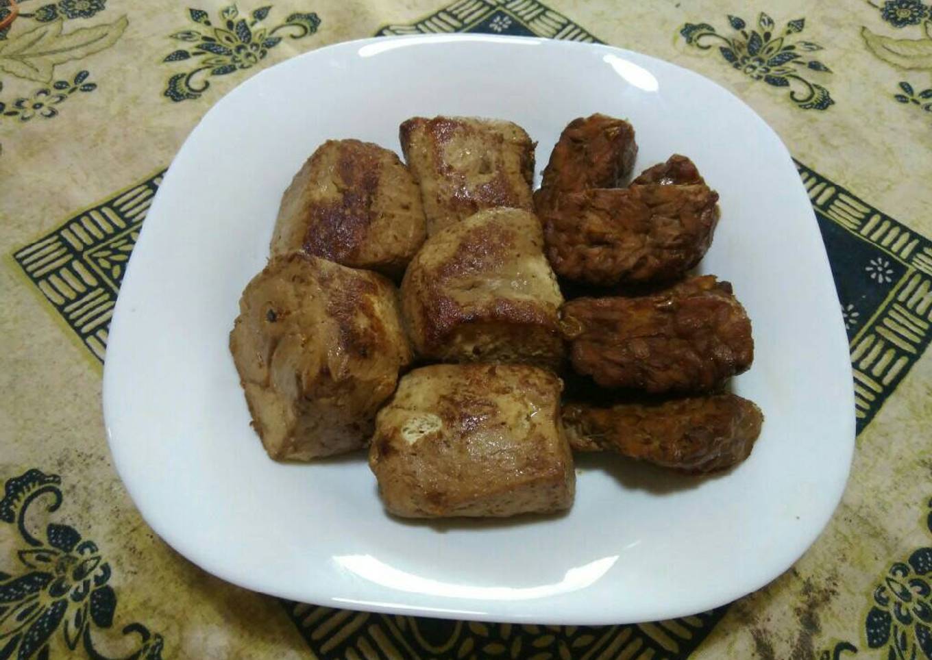 Tahu dan tempe bacem