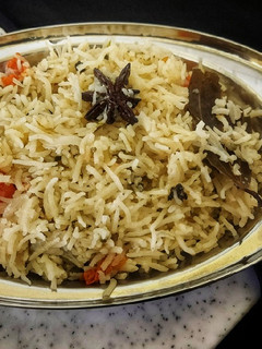 தேங்காய் பால் சாதம்/பிரியாணி(coconut milk biryani recipe in tamil) செய்முறை முக்கிய புகைப்படம்