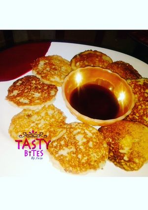 A picture of Coconut rice pancakes.