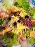 Ensalada Gourmet pavita arándanos nueces semillas de girasol