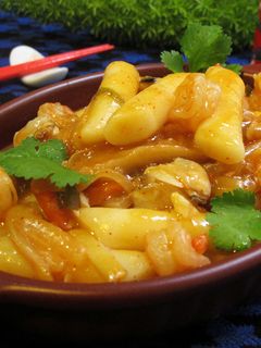 海鮮泡菜炒年糕 的食譜成品照片