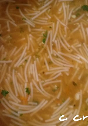 A picture of Noodle Soup with Garlic.