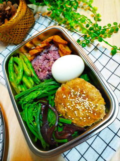 豆腐雞肉漢堡排 的食譜成品照片