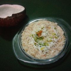 A picture of Seviyan Kheer (Bangladeshi Dessert) 💛.