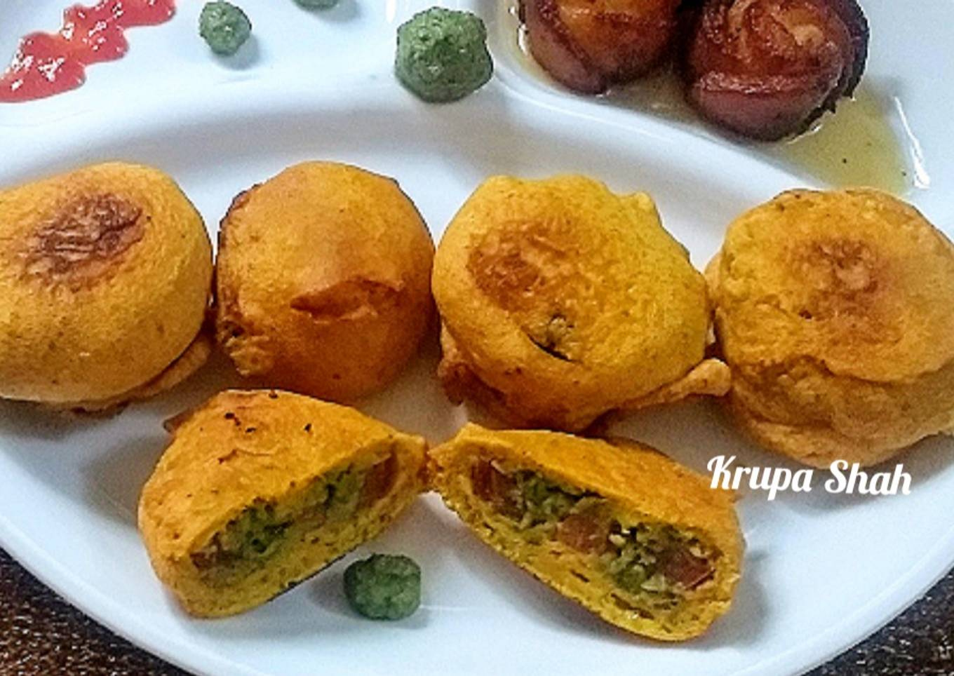 Dumas special tomato pakora