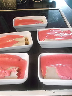 Una foto de Canelones de cuscus rosas