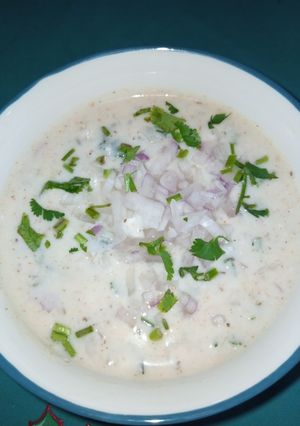 A picture of Onion Yoghurt Dip.