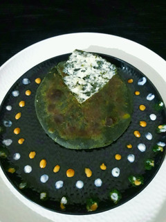 સ્ટફડ પાલક પરોઠા (Stuffed Palak Paratha Recipe In Gujarati) રેસીપી મુખ્ય ફોટો