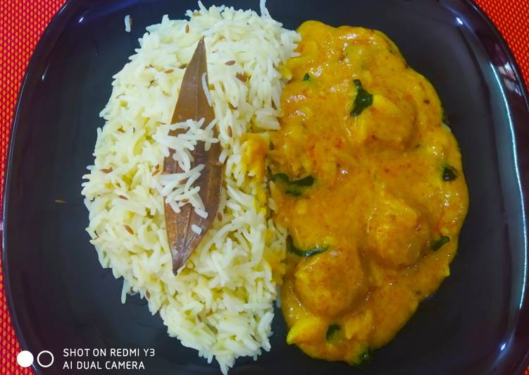 Punjabi kadi pakora and jeera rice