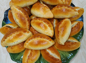 Фото Пиріжки з куркою та грибами😋.
