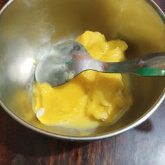 A picture of Title Homemade Mango Ice Cream.