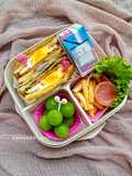 Bekal sat set : sandwich beef telur + fries + buah + susu