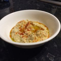 A picture of Hummus.