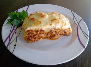 Una foto de Lasagna de carne con Bechamel gratinada