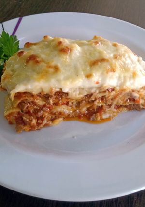 Una foto de Lasagna de carne con Bechamel gratinada