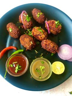 चुकंदर आलू चोप(chukander aloo chop recipe in hindi) रेसिपी मुख्य फोटो