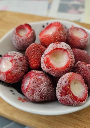 草莓果實煉乳冰 的食譜成品照片