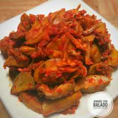 A picture of Jengkol Teri Balado.