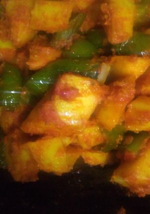 A picture of Potato With Capsicum.
