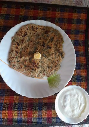 A picture of Methi Thepla.